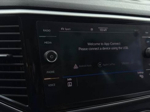 Used 2022 Volkswagen Atlas Cross Sport SEL R-Line AWD/4WD image 35
