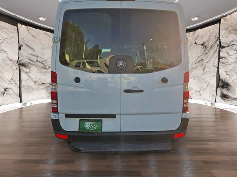 Used 2017 Mercedes-Benz Sprinter 2500 image 8