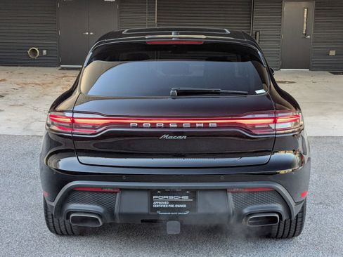 Used 2025 Porsche Macan image 10