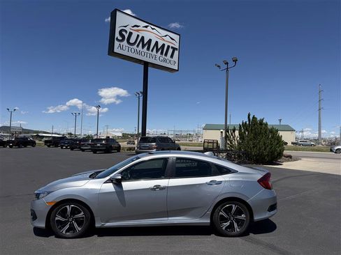 Used 2017 Honda Civic Touring image 1