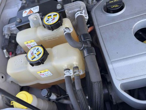 Used 2009 Ford Escape 4WD Hybrid image 77