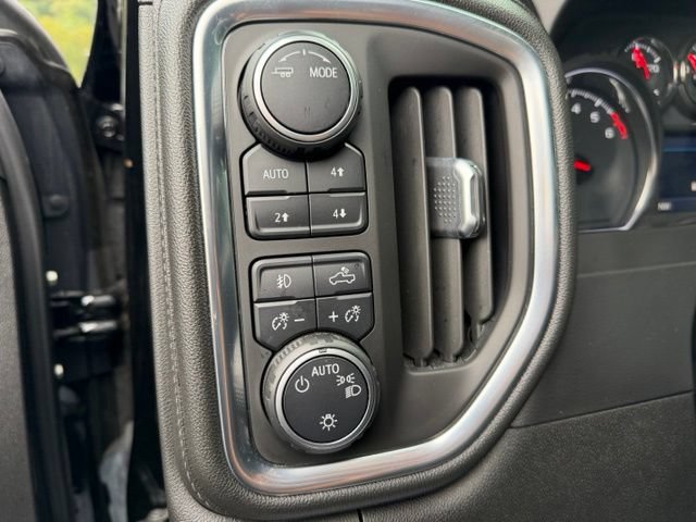 Used 2021 Chevrolet Silverado 1500 RST w/ Convenience Package II AWD/4WD image 10