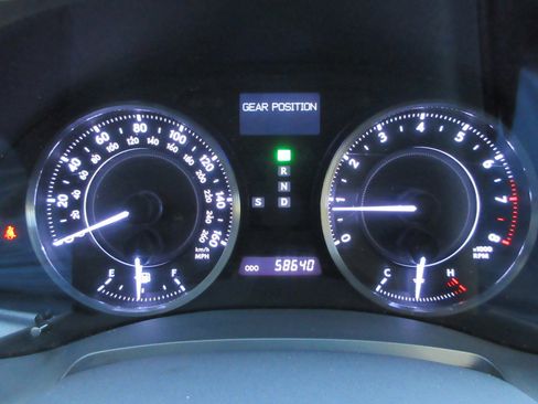 Used 2013 Lexus IS 250C image 33