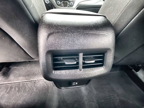 Used 2021 Chevrolet Equinox LT FWD image 21
