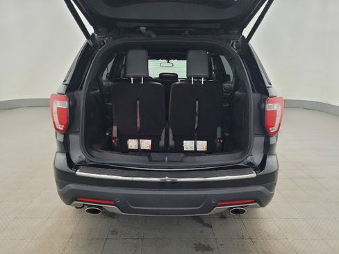 Used 2018 Ford Explorer XLT w/ Equipment Group 202A image 29
