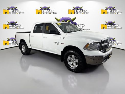 Used 2019 RAM 1500 Classic SLT image 3