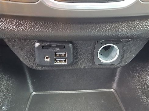 Used 2020 Chevrolet Traverse RS image 19