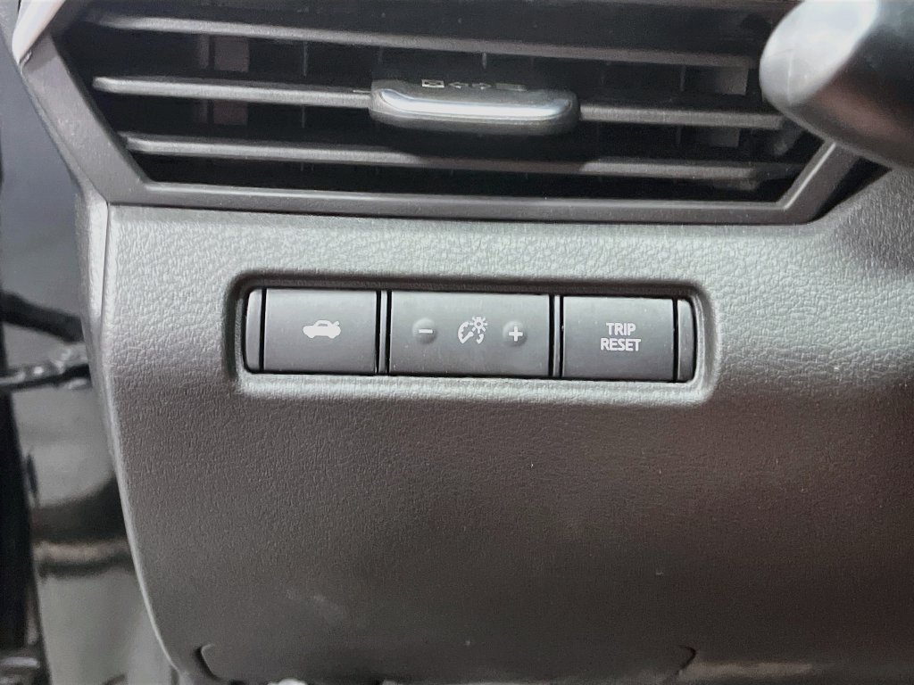 Used 2025 Nissan Altima 2.5 SR FWD image 10