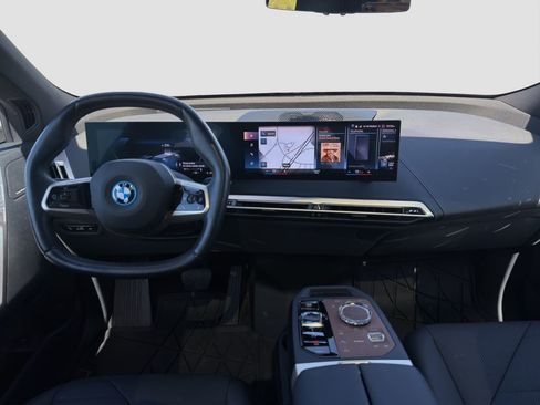 Used 2022 BMW iX xDrive50 w/ Premium Package AWD/4WD image 14