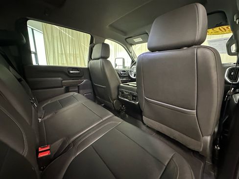 Used 2023 GMC Sierra 3500 SLT w/ SLT Convenience Package image 24