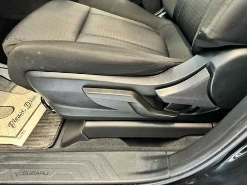Used 2022 Subaru Ascent 8-Passenger AWD/4WD image 10