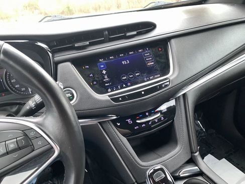 Used 2021 Cadillac XT5 Premium Luxury image 13