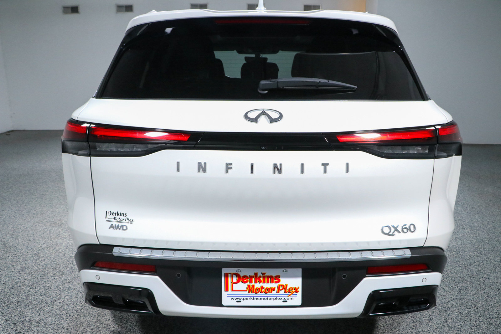 Used 2023 INFINITI QX60 Luxe w/ Cargo Package AWD/4WD image 8