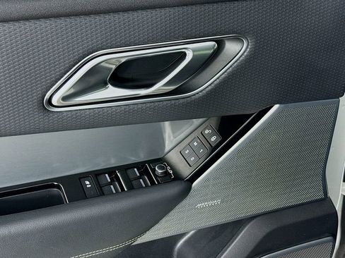 Used 2018 Land Rover Range Rover Velar R-Dynamic SE image 7