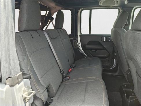 Used 2024 Jeep Wrangler Sahara image 20