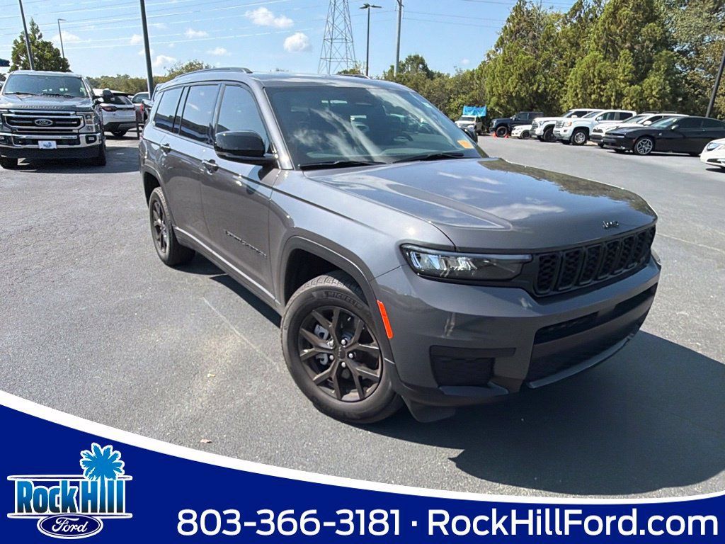 Used 2025 Jeep Grand Cherokee L Altitude AWD/4WD image 1