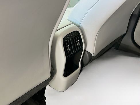 Used 2025 Hyundai Kona SEL AWD/4WD image 28