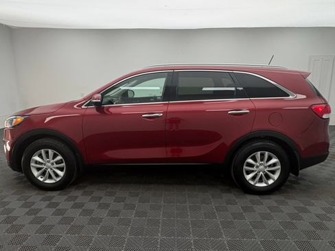 Used 2017 Kia Sorento FWD image 10