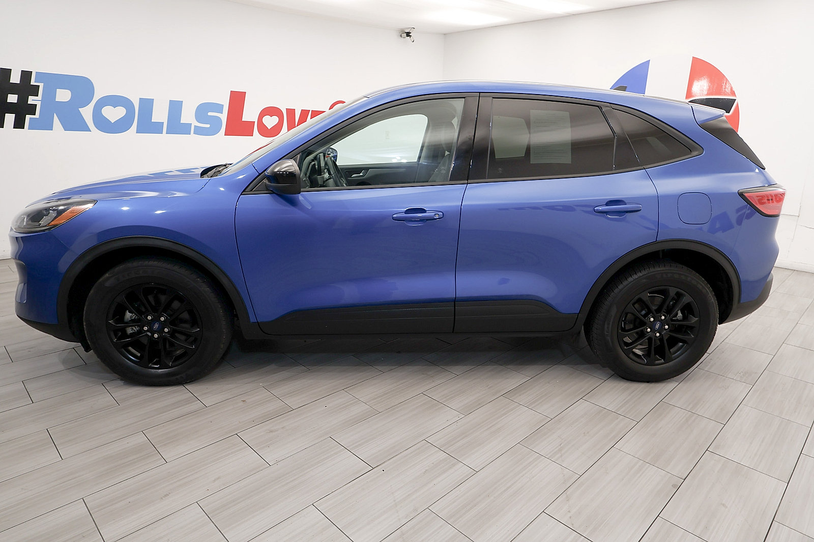 Used 2020 Ford Escape SE Sport AWD/4WD image 2