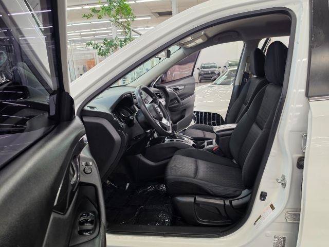 Used 2020 Nissan Rogue S FWD image 33