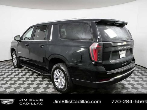 Used 2025 Chevrolet Suburban LT image 27
