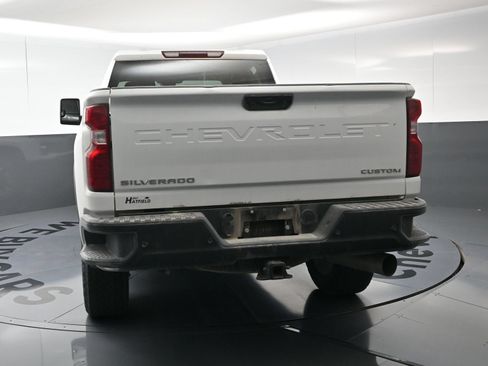 Used 2024 Chevrolet Silverado 2500 Custom w/ Custom Value Package AWD/4WD image 8