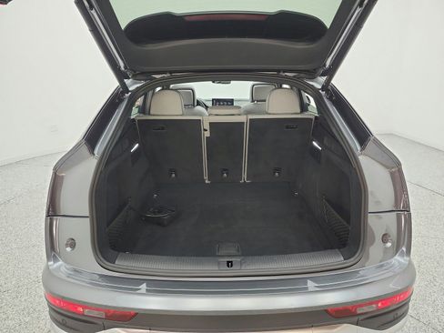 Used 2023 Audi Q5 2.0T Premium Plus w/ Premium Plus Package AWD/4WD image 21
