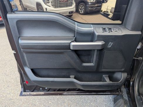 Used 2019 Ford F150 XLT w/ Equipment Group 302A Luxury AWD/4WD image 9
