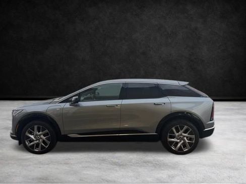 Certified 2025 Cadillac Optiq Luxury 1 w/ LPO, Floor Liner Package image 9