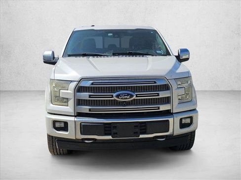 Used 2017 Ford F150 Platinum w/ Equipment Group 701A Luxury AWD/4WD image 2