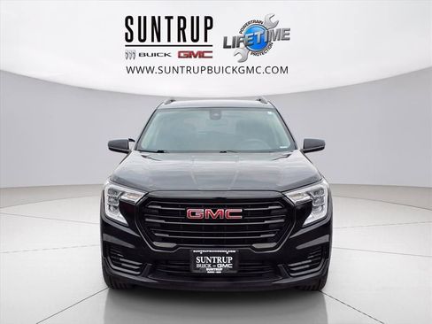 Used 2024 GMC Terrain SLE w/ Driver Convenience Package image 32