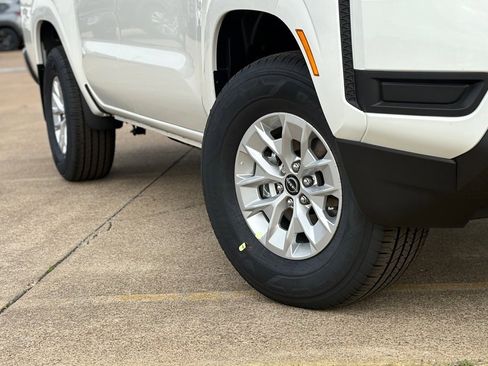 New 2026 Nissan Frontier S image 10