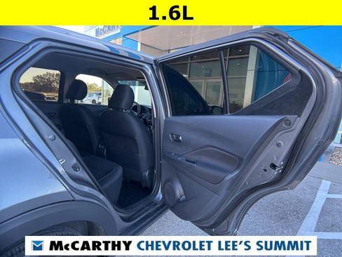 Used 2021 Nissan Kicks SV image 33