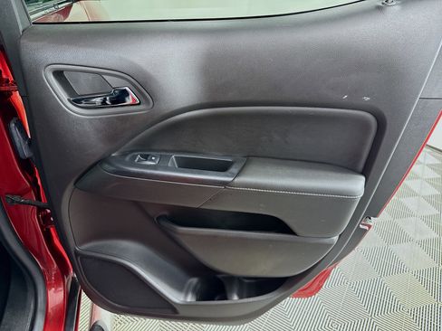 Used 2016 GMC Canyon SLT image 26