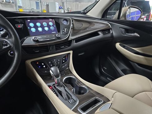 Used 2019 Buick Envision Premium w/ Driver Confidence Package AWD/4WD image 24