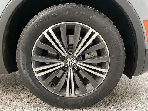 Used 2018 Volkswagen Tiguan SEL image 25