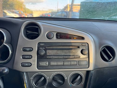 Used 2005 Toyota Matrix XR image 9