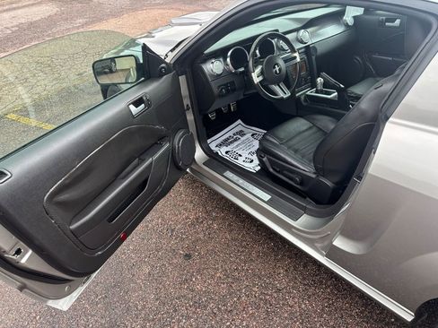 Used 2009 Ford Mustang GT image 11