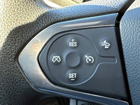 Certified 2023 Chevrolet Traverse LS image 20