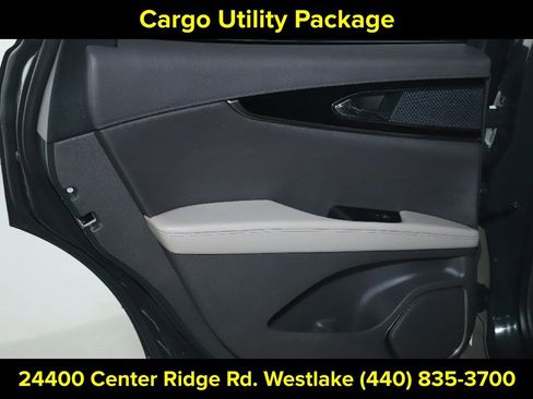 Used 2023 Lincoln Nautilus Reserve w/ Cargo Utility Package AWD/4WD image 13