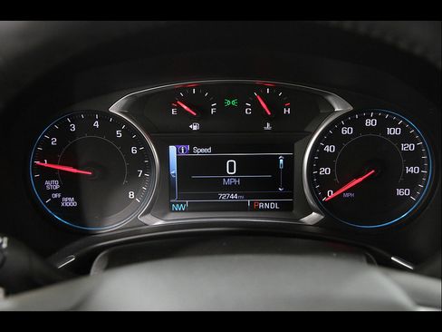 Used 2018 Chevrolet Equinox Premier FWD image 8