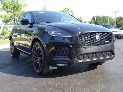 Certified 2024 Jaguar E-PACE R-Dynamic SE AWD/4WD image 10