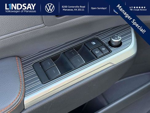 Used 2021 Toyota Sienna XSE image 17