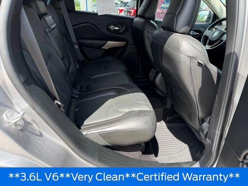 Used 2018 Jeep Cherokee Limited w/ Luxury Group AWD/4WD image 20