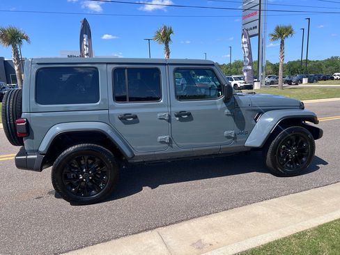 Used 2025 Jeep Wrangler Sahara w/ Safety Group image 4