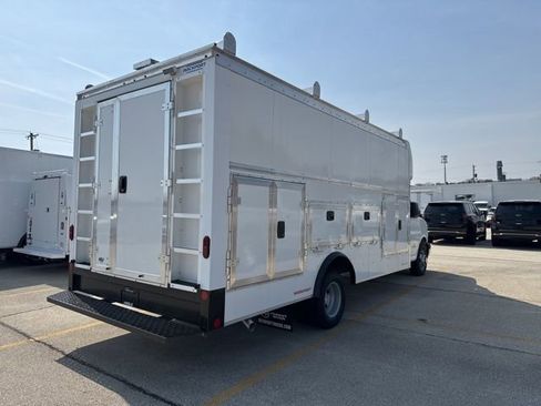 New 2025 Chevrolet Express 4500 w/ Power Convenience Package RWD image 3