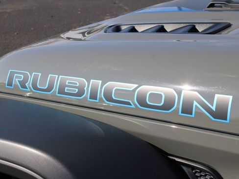 Used 2023 Jeep Wrangler Unlimited Rubicon 4xe image 15