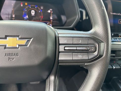 Used 2023 Chevrolet Colorado W/T image 14