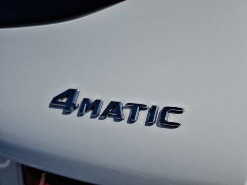 Used 2021 Mercedes-Benz GLC 300 4MATIC image 32