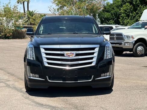 Used 2017 Cadillac Escalade ESV Premium Luxury RWD image 8